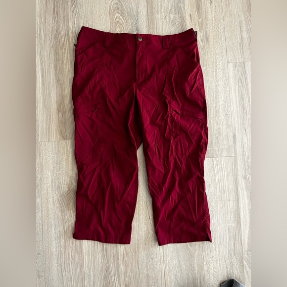 Duluth Trading Company Women's Plus Dry on the Fly Capris Rouge Red - Size 16 - Picture 2 of 10
